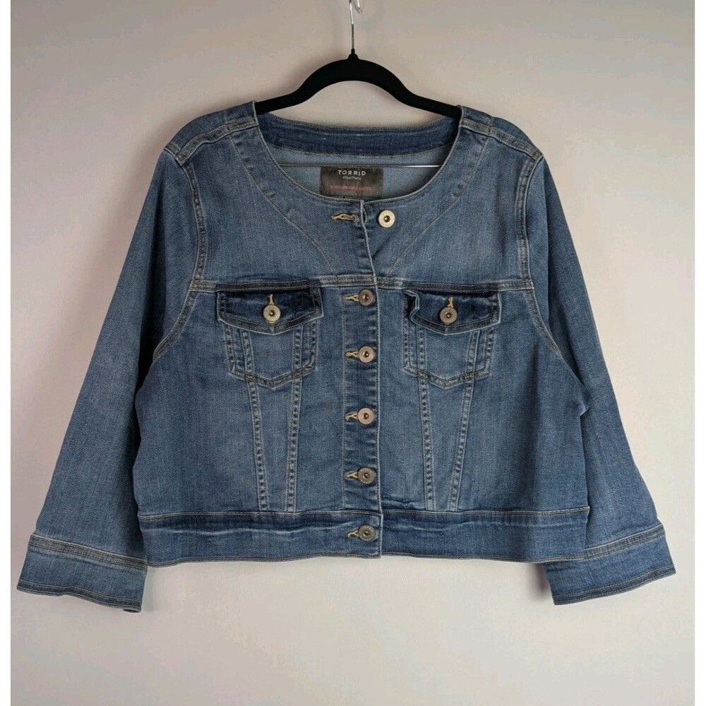 Torrid Collarless Cropped Denim Jacket Size 2 2x Plus Size Comfort Blue Jean